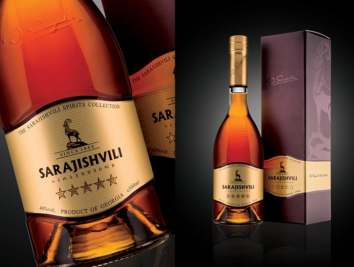 Gruzínský alkohol Sarajishvili, vysoce kvalitní brandy z Gruzie s elegantním balením a etiketou
